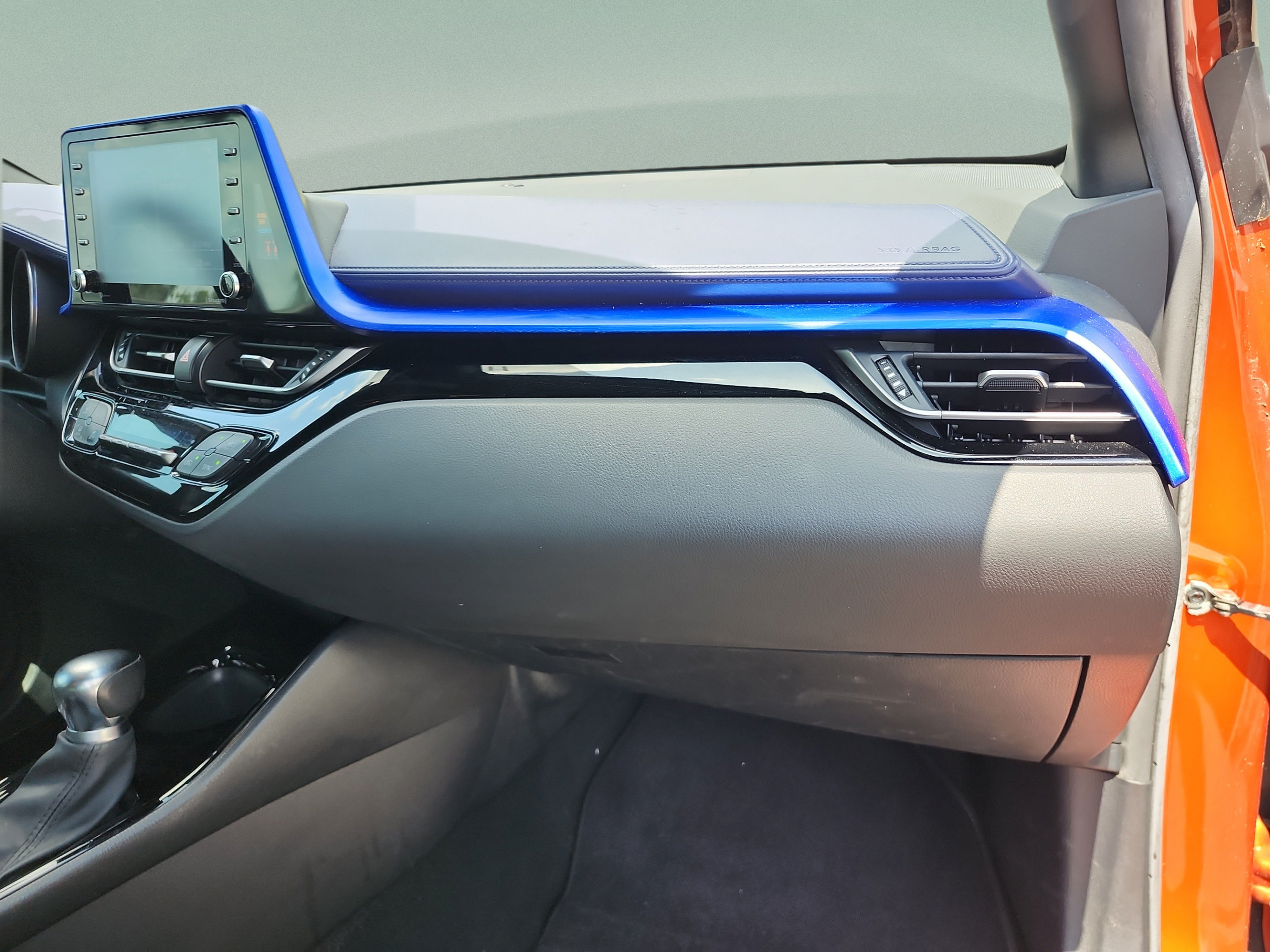 Used 2020 Toyota C-HR XLE FWD image 21