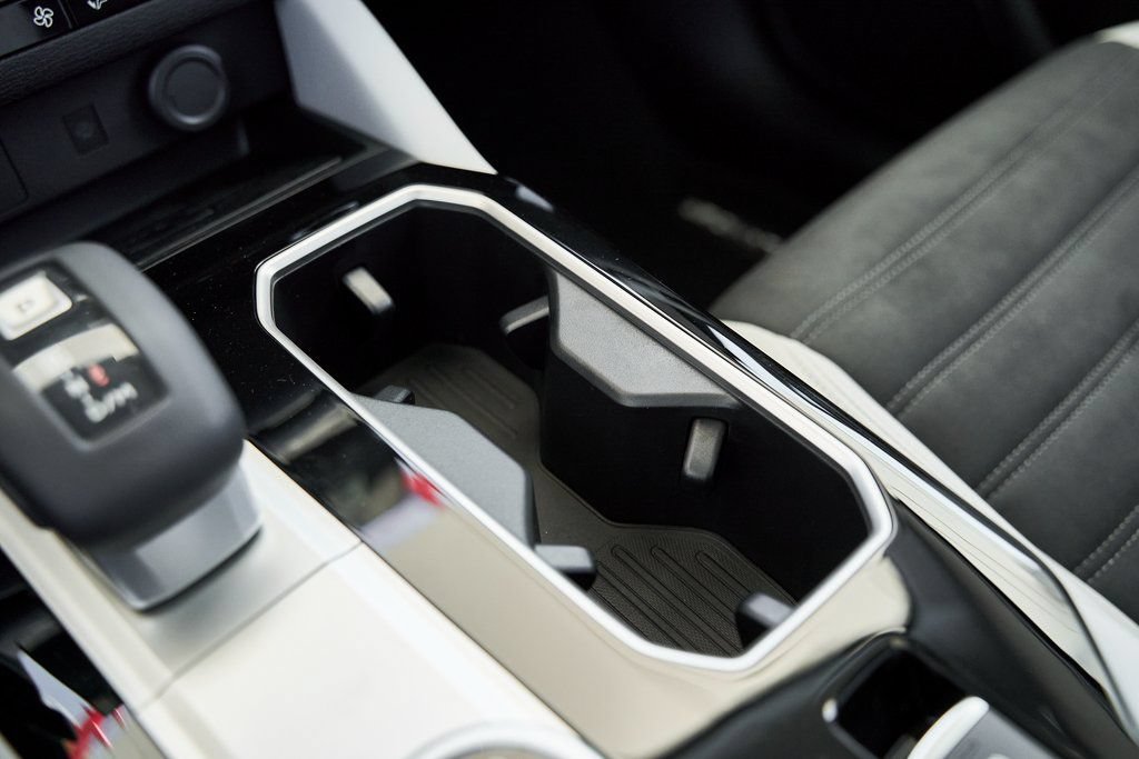 Used 2025 Mitsubishi Outlander SE FWD image 47