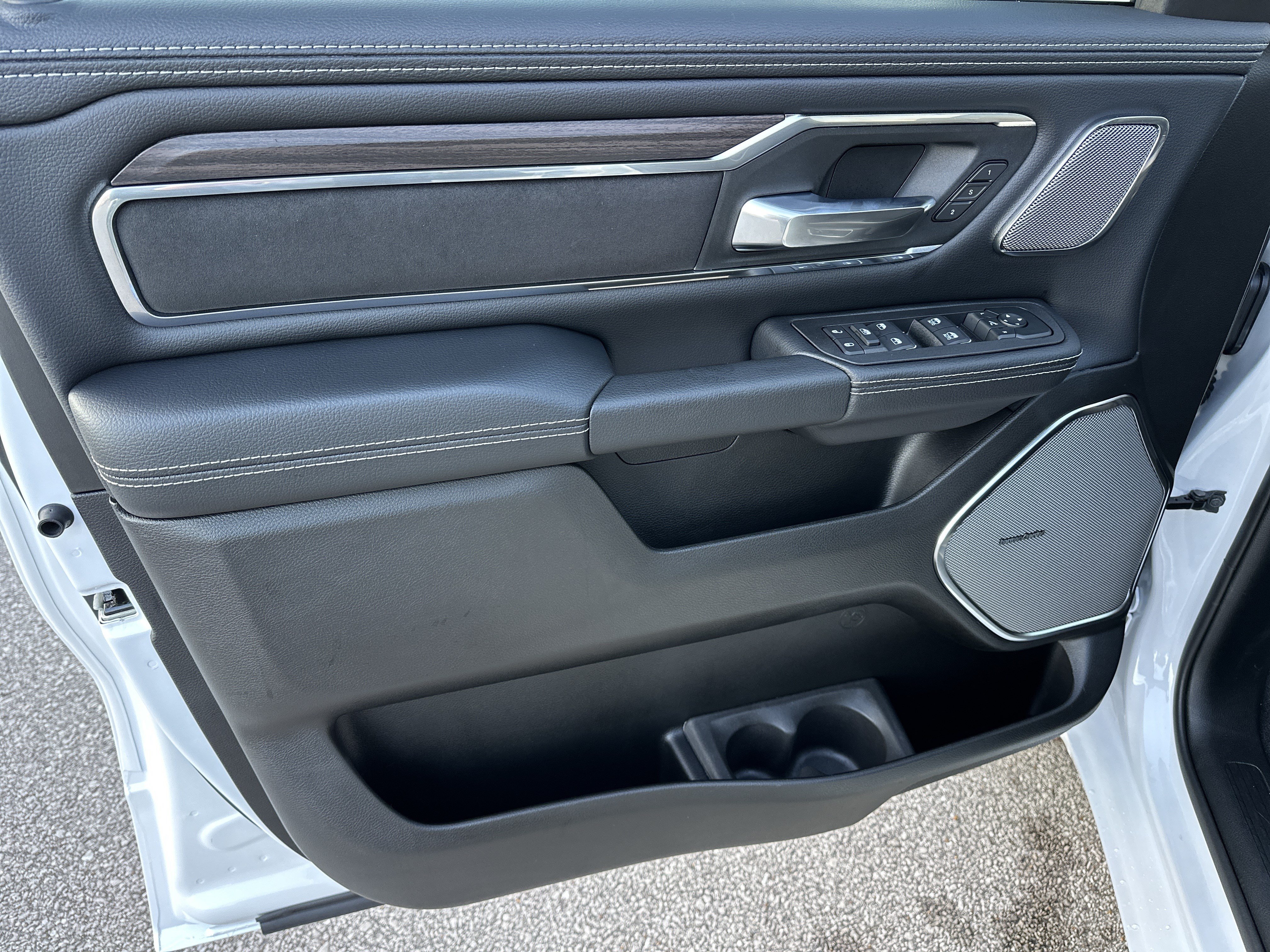 New 2026 RAM 1500 Laramie w/ Night Edition AWD/4WD image 11