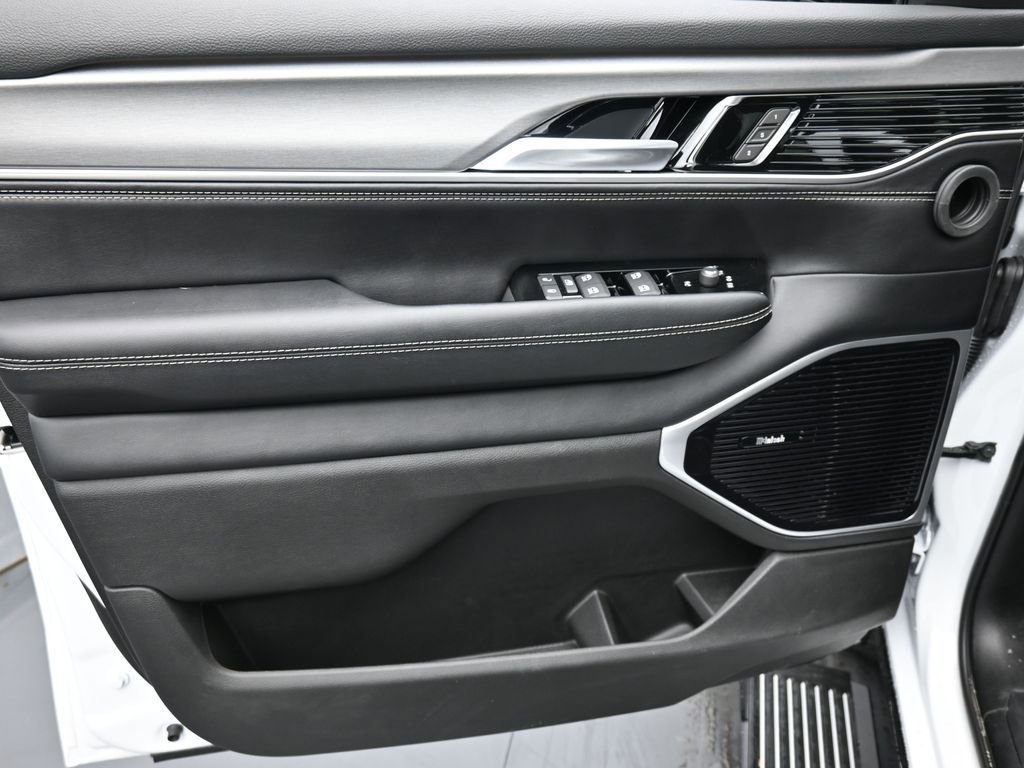 New 2026 Jeep Grand Wagoneer L Limited w/ Premium Group II image 9