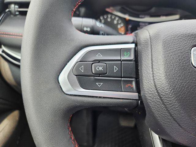 Used 2025 Jeep Compass Trailhawk AWD/4WD image 30