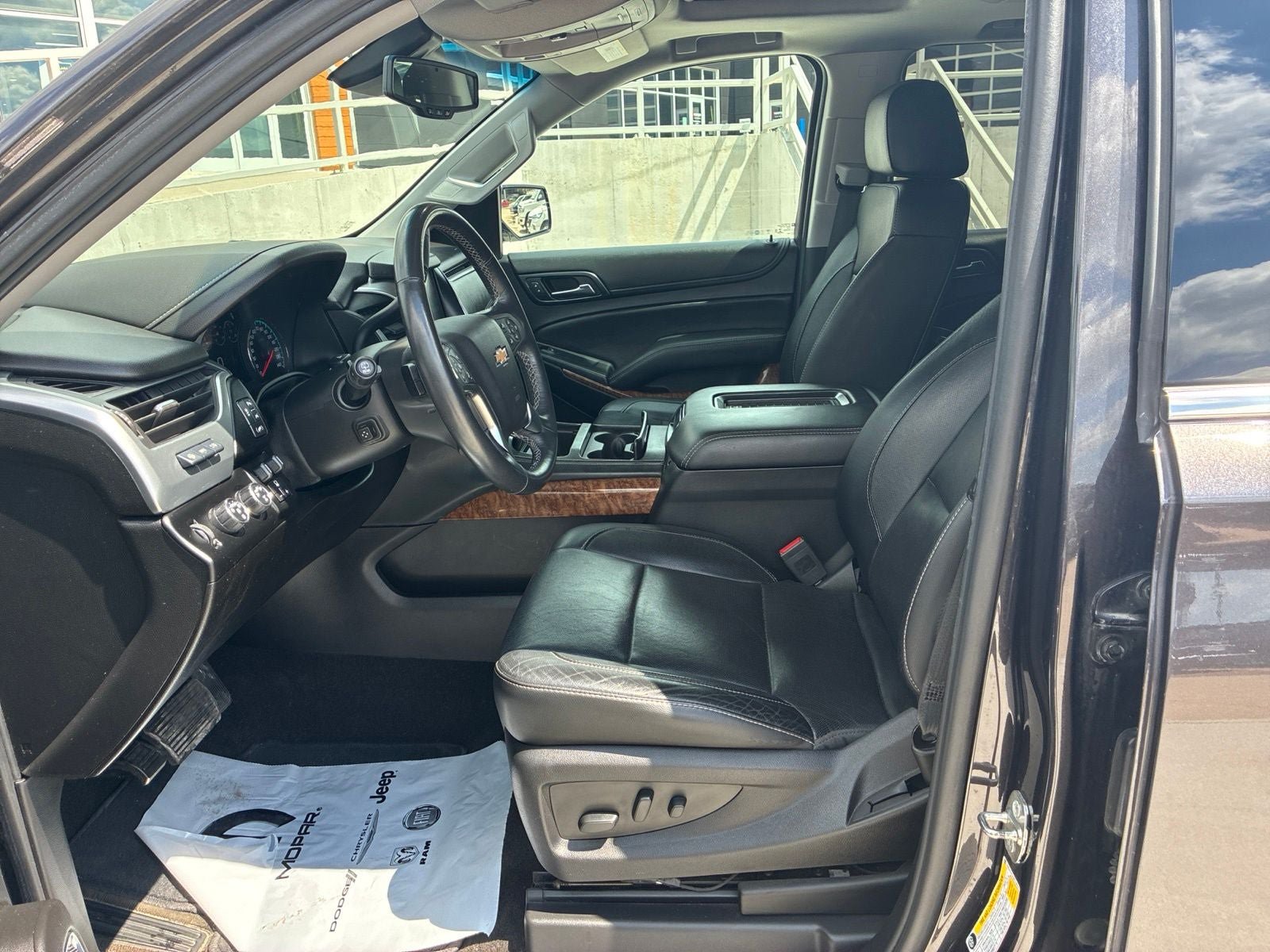 Used 2018 Chevrolet Tahoe Premier AWD/4WD image 14