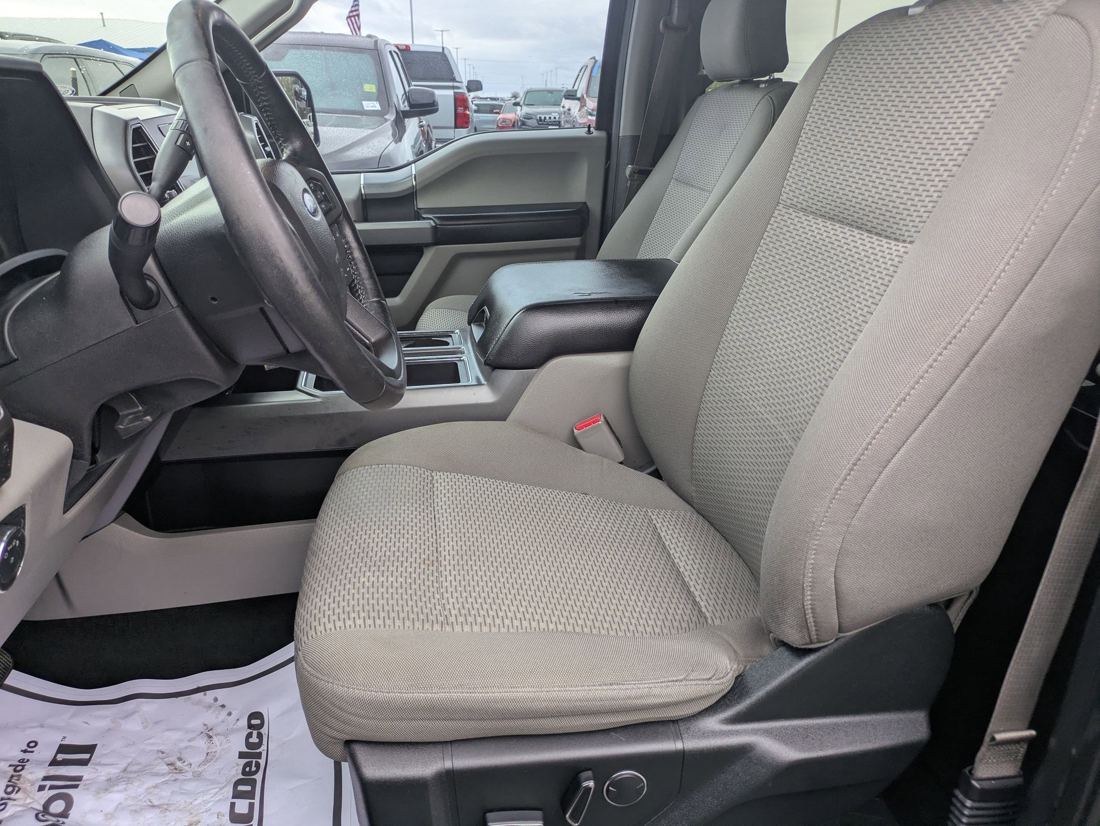 Used 2017 Ford F150 XLT w/ Equipment Group 302A Luxury image 10