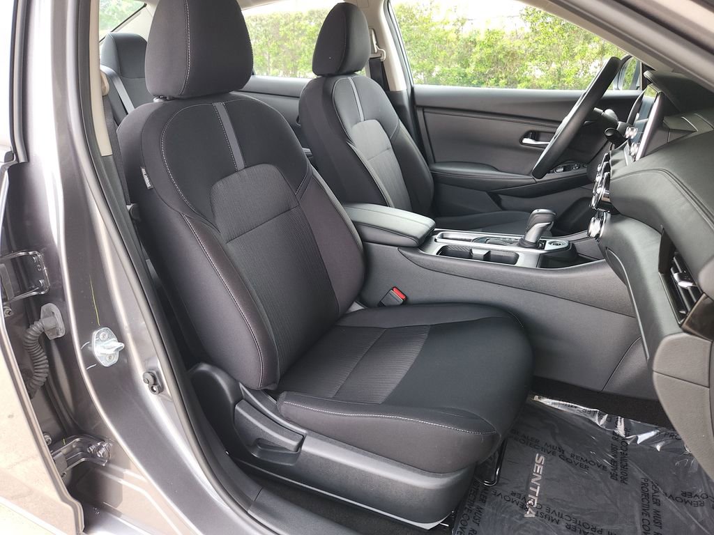 Certified 2025 Nissan Sentra SV w/ Trunk Package image 15