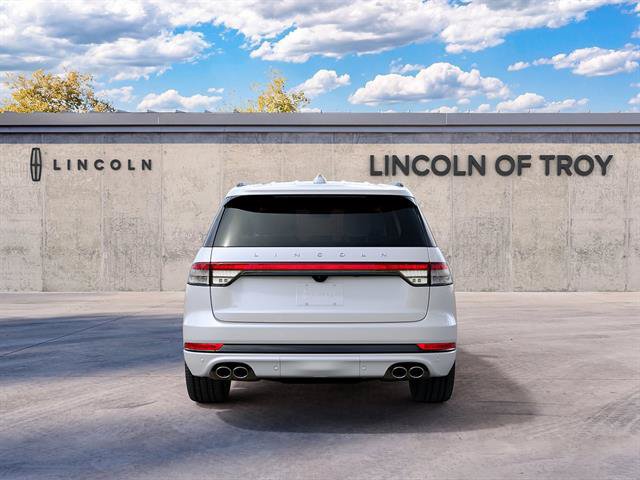 New 2027 Lincoln Aviator AWD image 7
