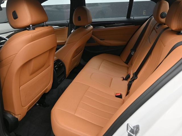 Used 2021 BMW 540i image 14
