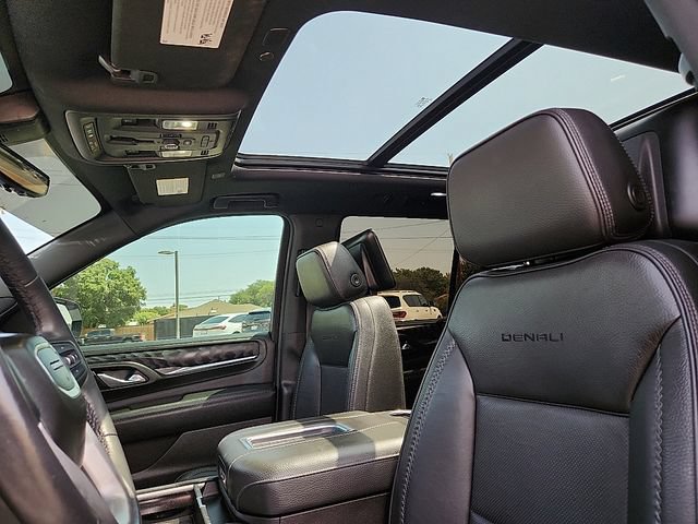 Used 2021 GMC Yukon Denali w/ Denali Premium Package AWD/4WD image 12
