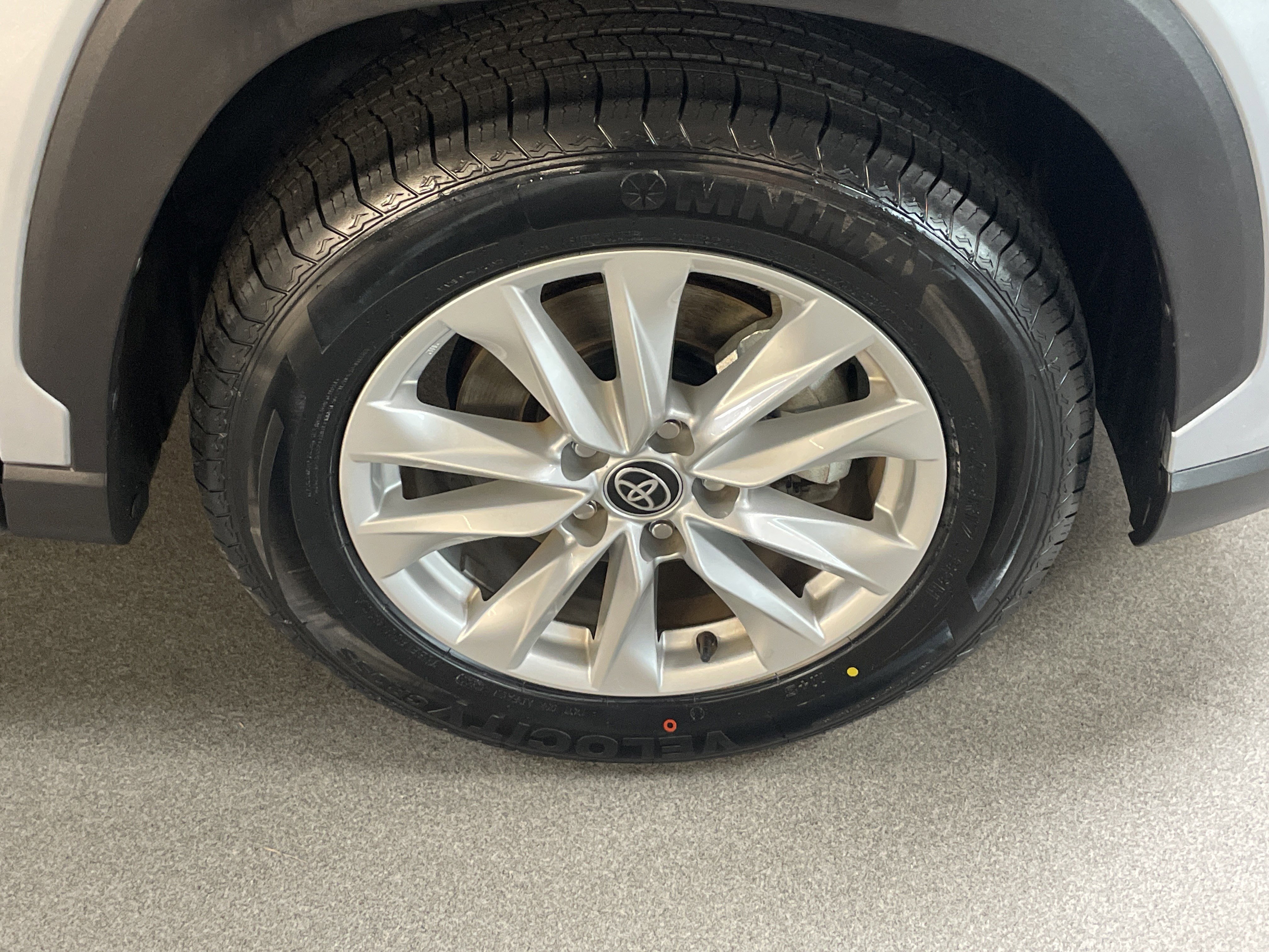 Certified 2022 Toyota Corolla Cross LE image 13