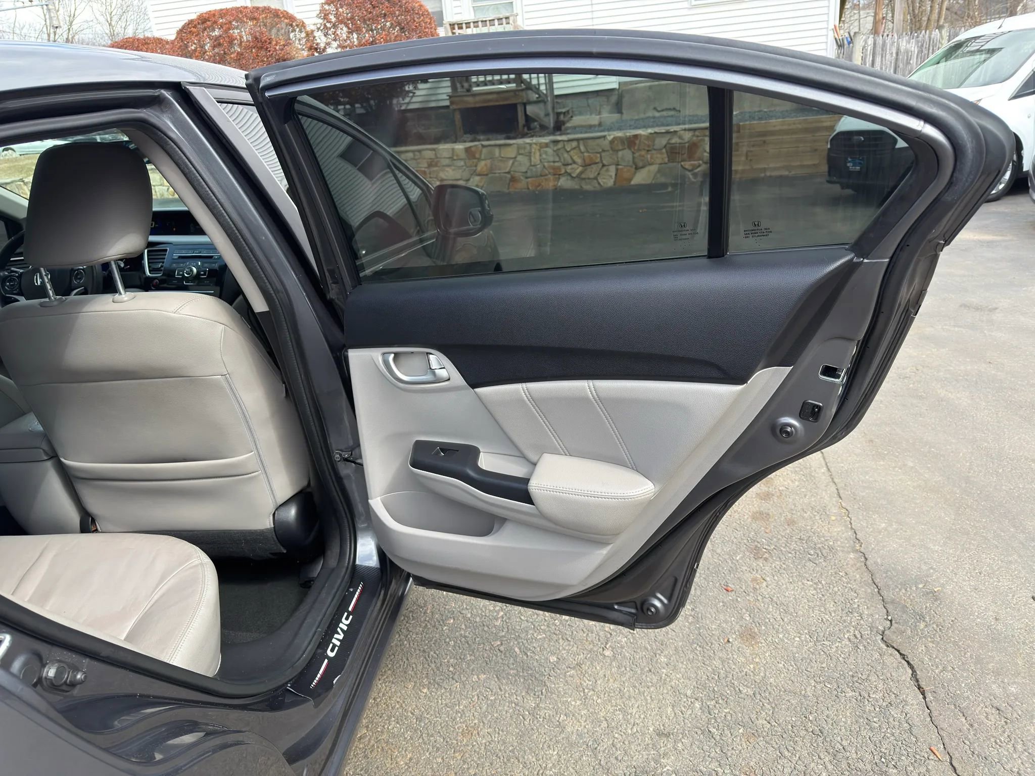 Used 2013 Honda Civic EX-L image 17