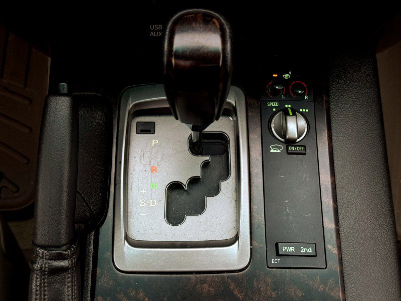 Used 2011 Toyota Land Cruiser 4WD image 37