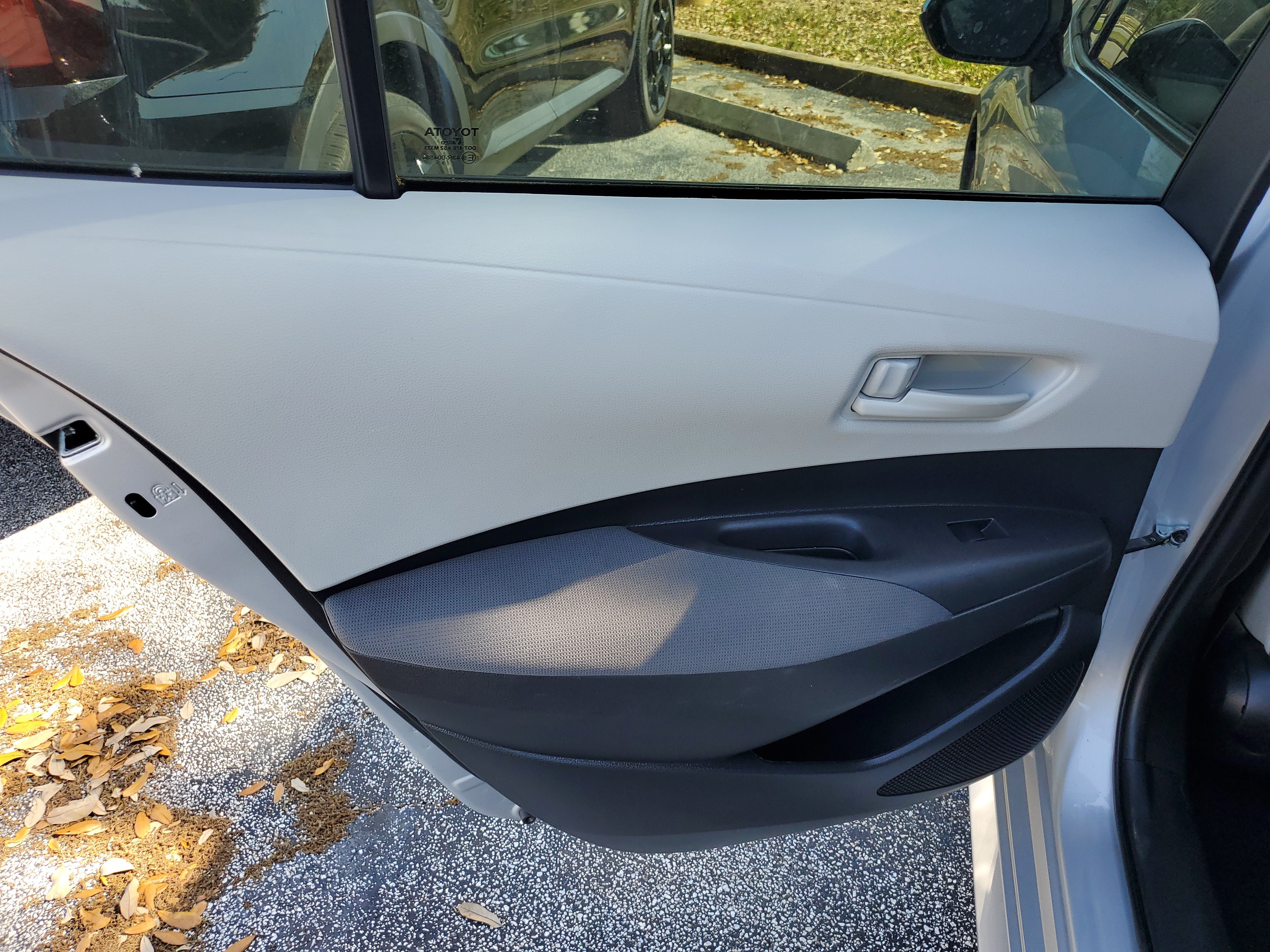 Used 2024 Toyota Corolla LE FWD image 9