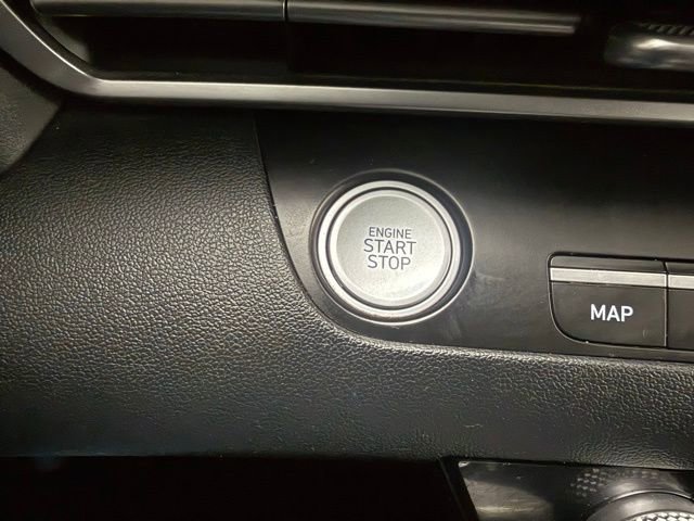 Used 2023 Hyundai Elantra SEL w/ Convenience Package image 25