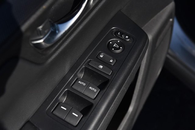 Used 2025 Honda CR-V EX image 8