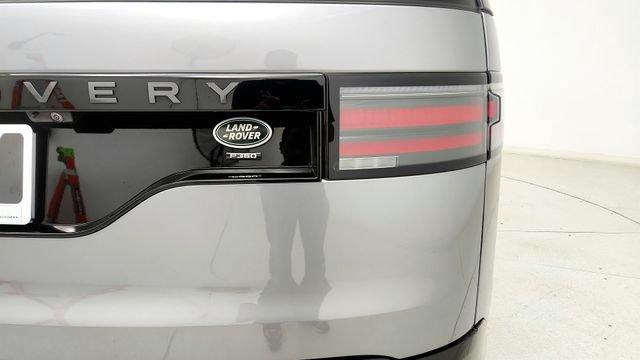 Used 2023 Land Rover Discovery S R-Dynamic AWD/4WD image 28