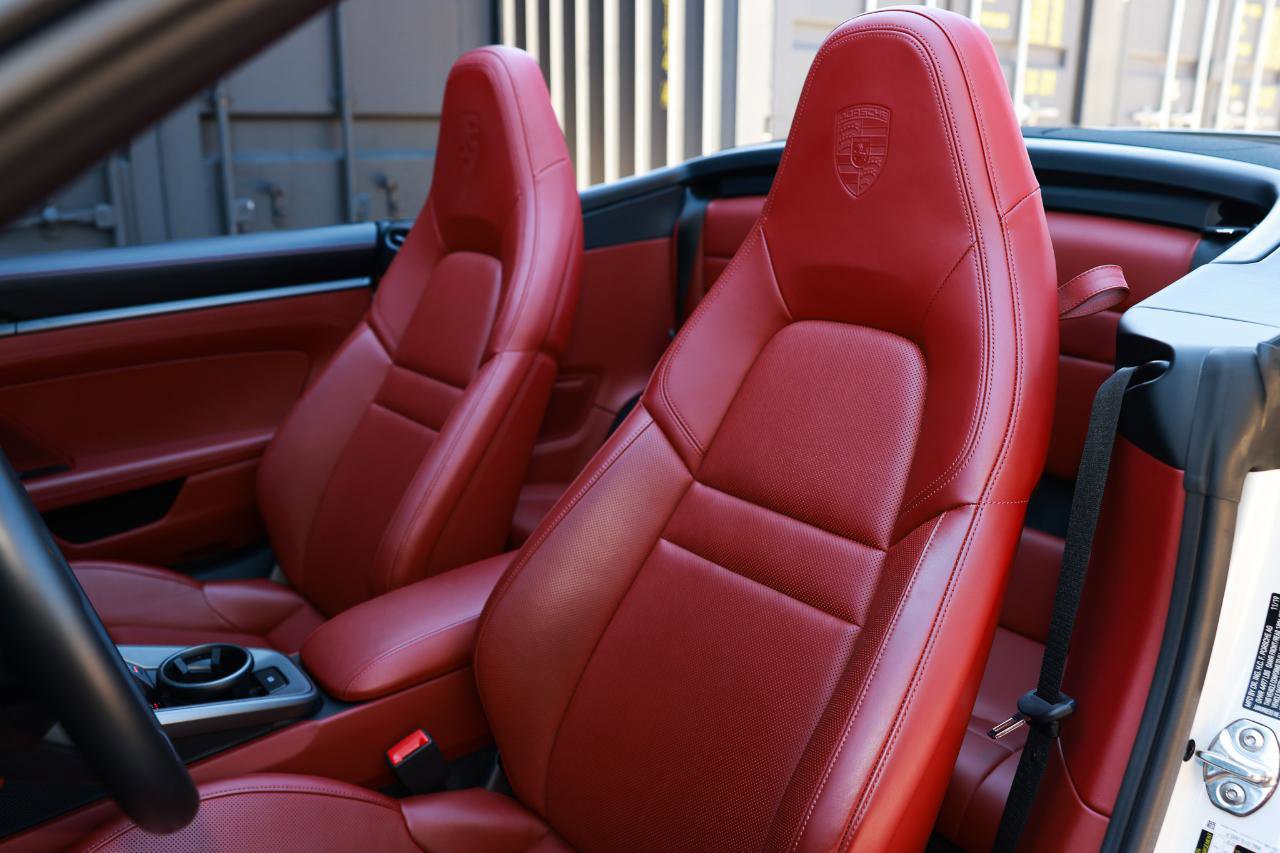 Used 2020 Porsche 911 Carrera S w/ Sport Package image 8