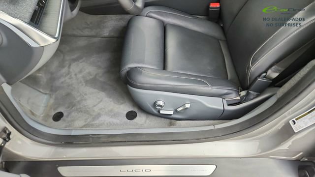 Used 2024 Lucid Air Touring image 34