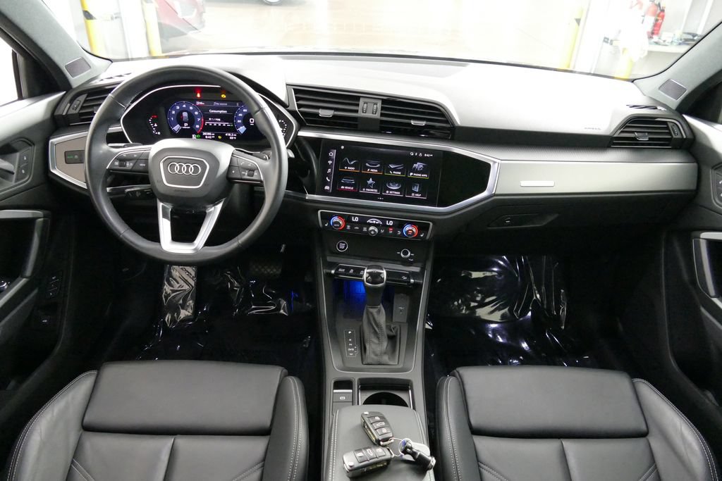 Used 2023 Audi Q3 2.0T Premium Plus w/ Premium Plus Package AWD/4WD image 25