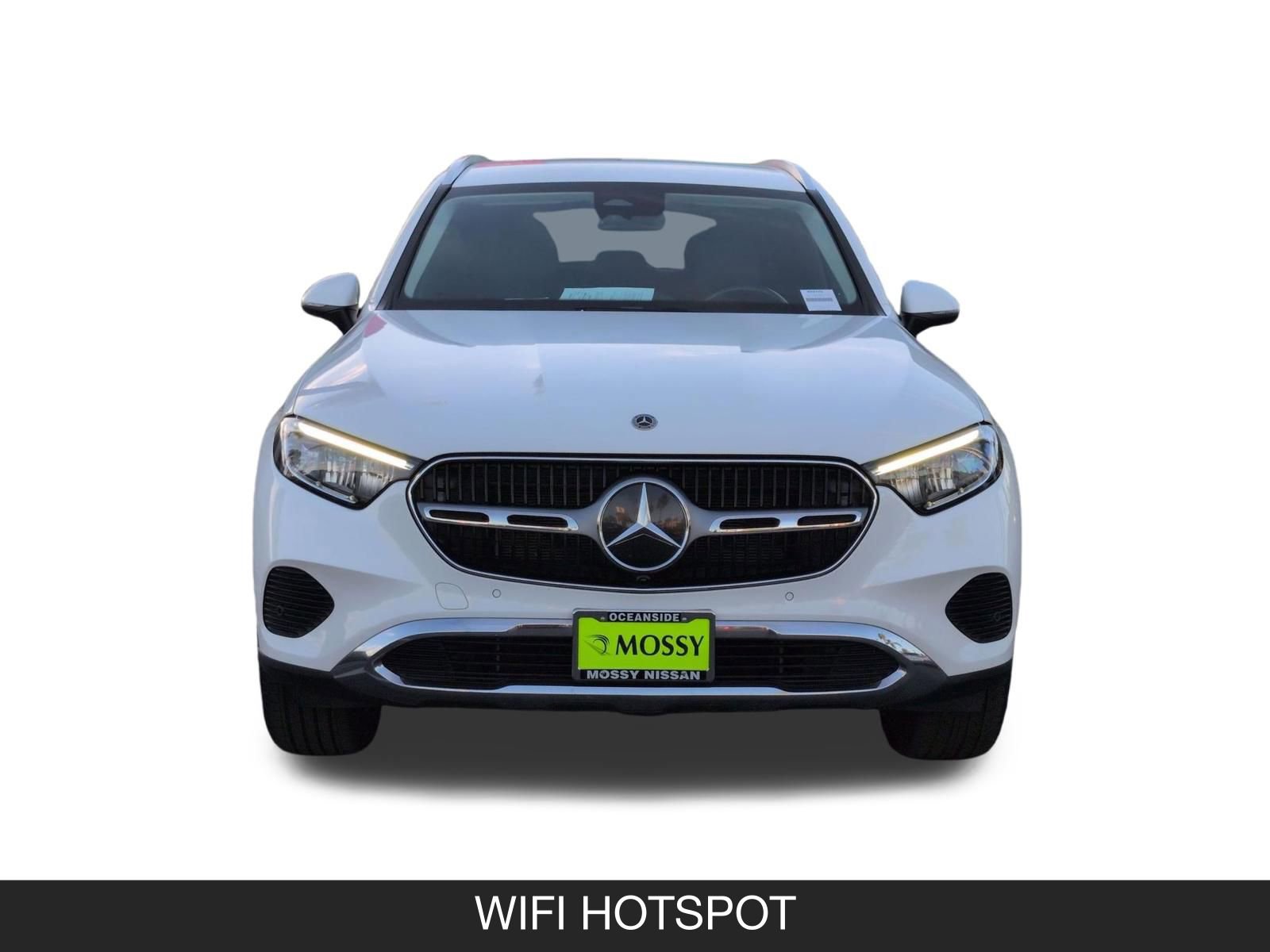 Used 2024 Mercedes-Benz GLC 300 4MATIC image 4