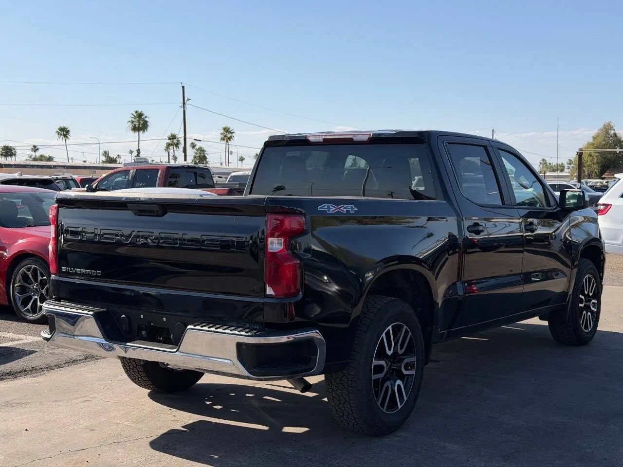 Used 2020 Chevrolet Silverado 1500 LT AWD/4WD image 10