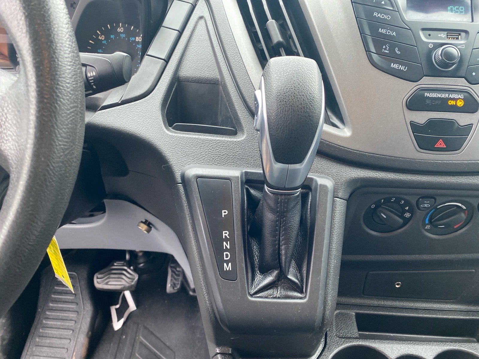 Used 2019 Ford Transit 150 130 Low Roof RWD image 13