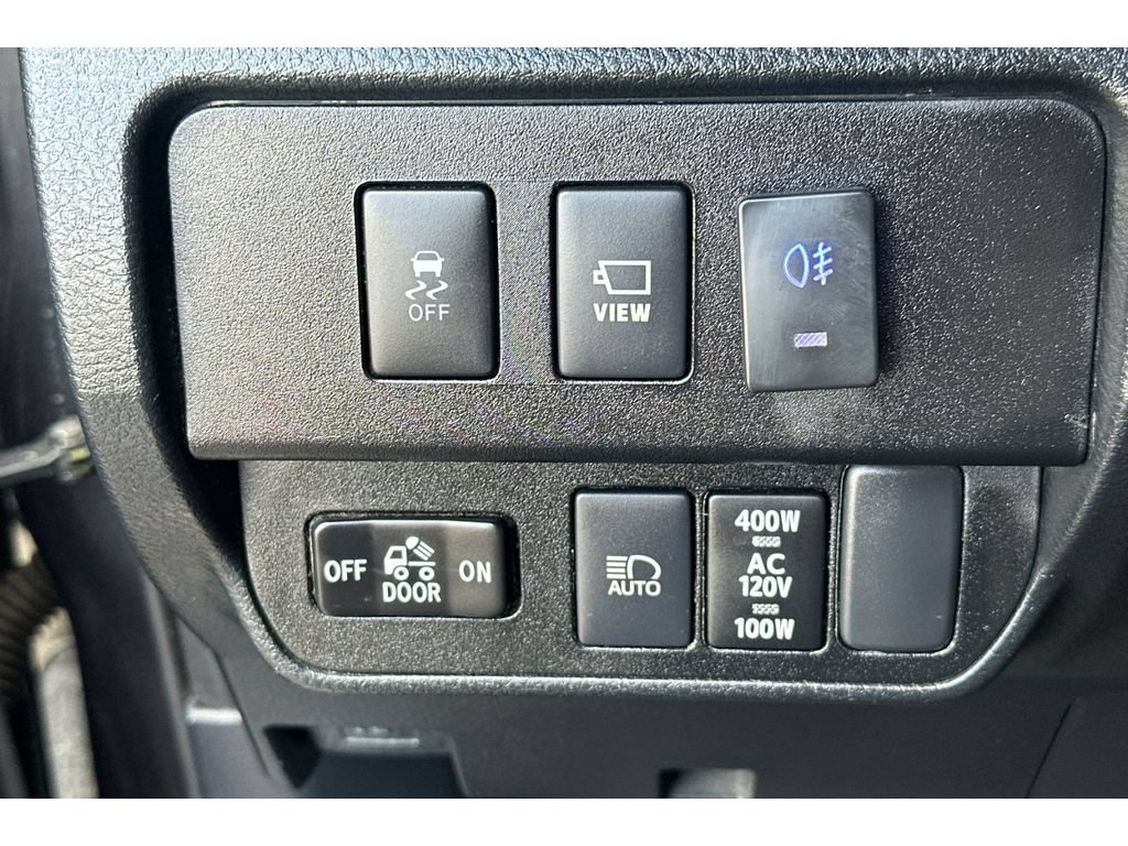 Used 2020 Toyota Tacoma TRD Off-Road w/ TRD Premium Off Road Package AWD/4WD image 31