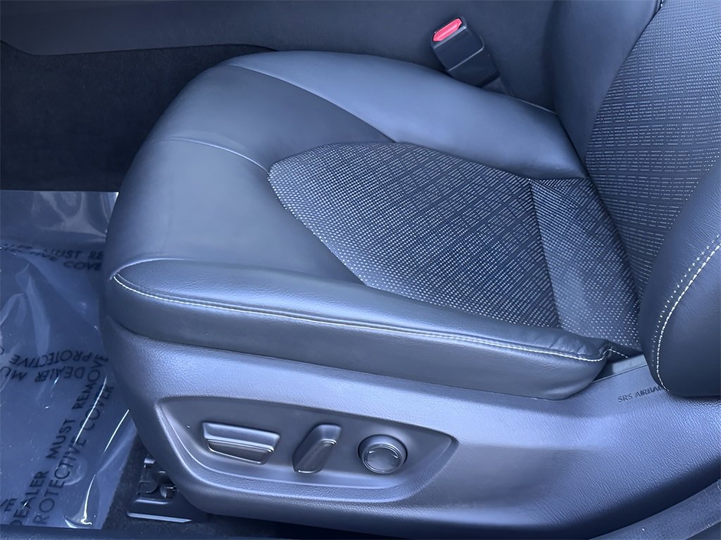 Used 2022 Toyota Camry XSE image 27