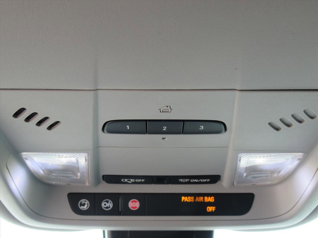 Used 2018 Chevrolet Equinox Premier image 25