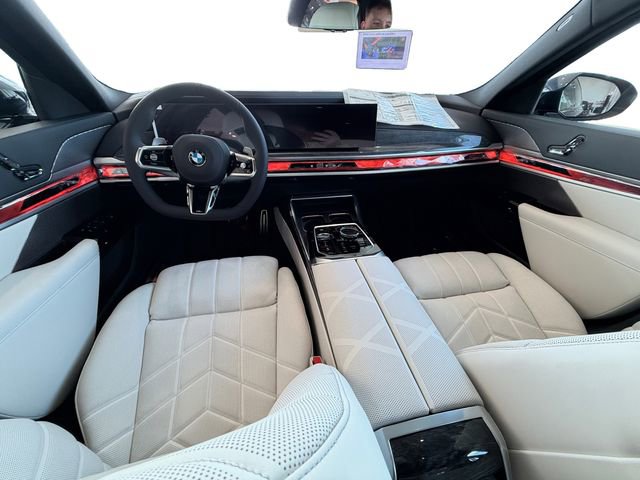 New 2026 BMW 740i xDrive w/ Executive Package image 16