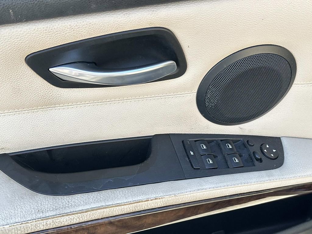 Used 2010 BMW 328i Sedan image 16