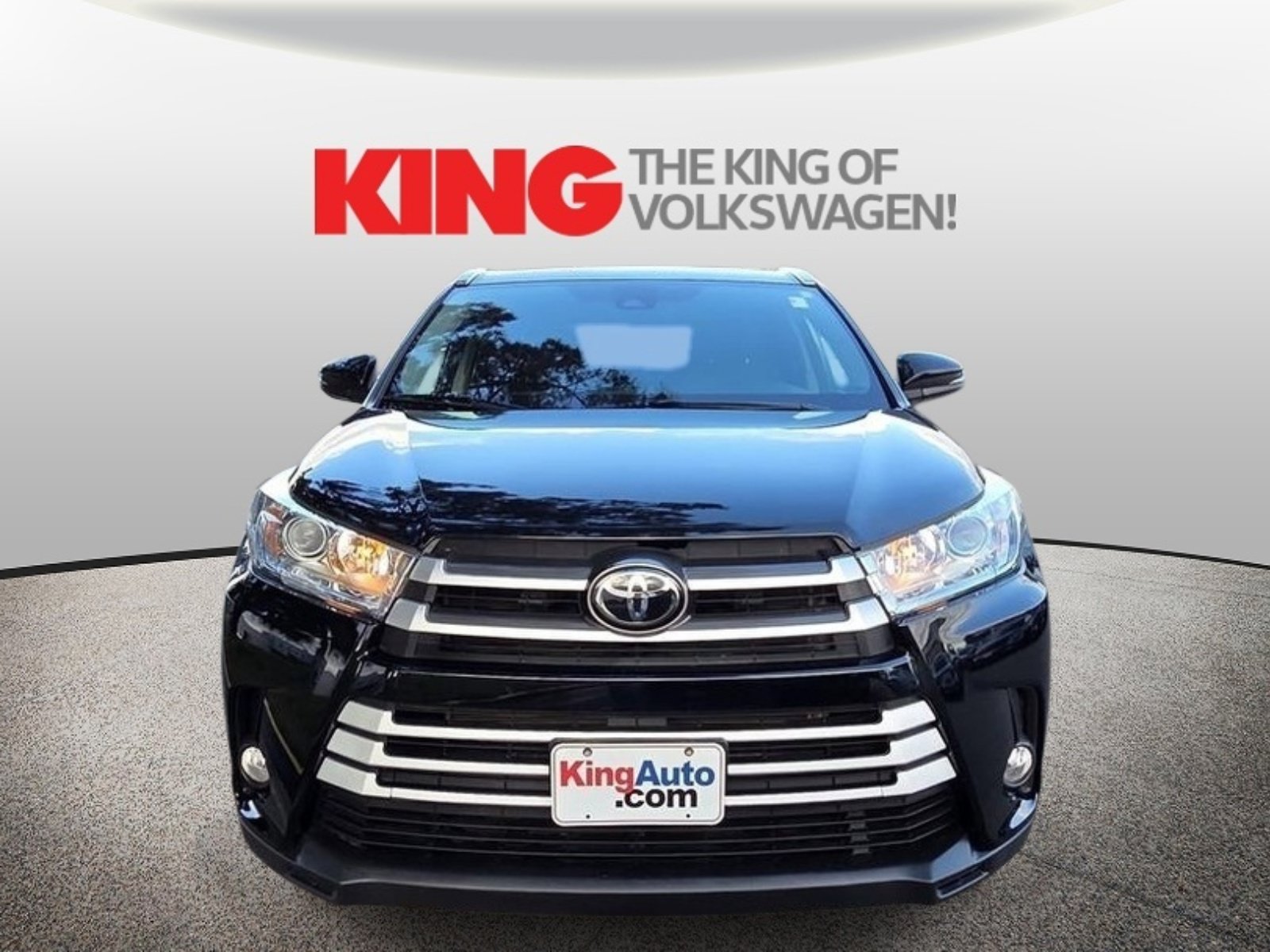Used 2018 Toyota Highlander XLE AWD/4WD image 9