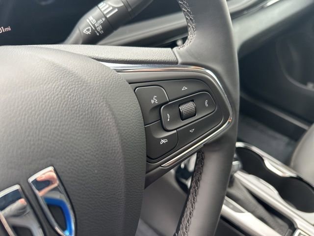 Used 2025 Buick Envista Avenir image 23