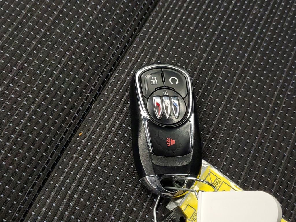 Used 2025 Buick Envista Preferred image 26