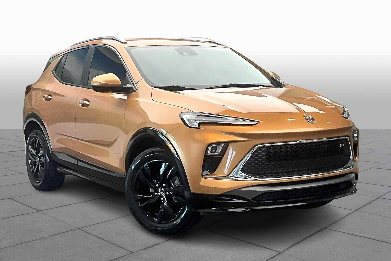 Used 2024 Buick Encore GX Sport Touring w/ Comfort Package image 2