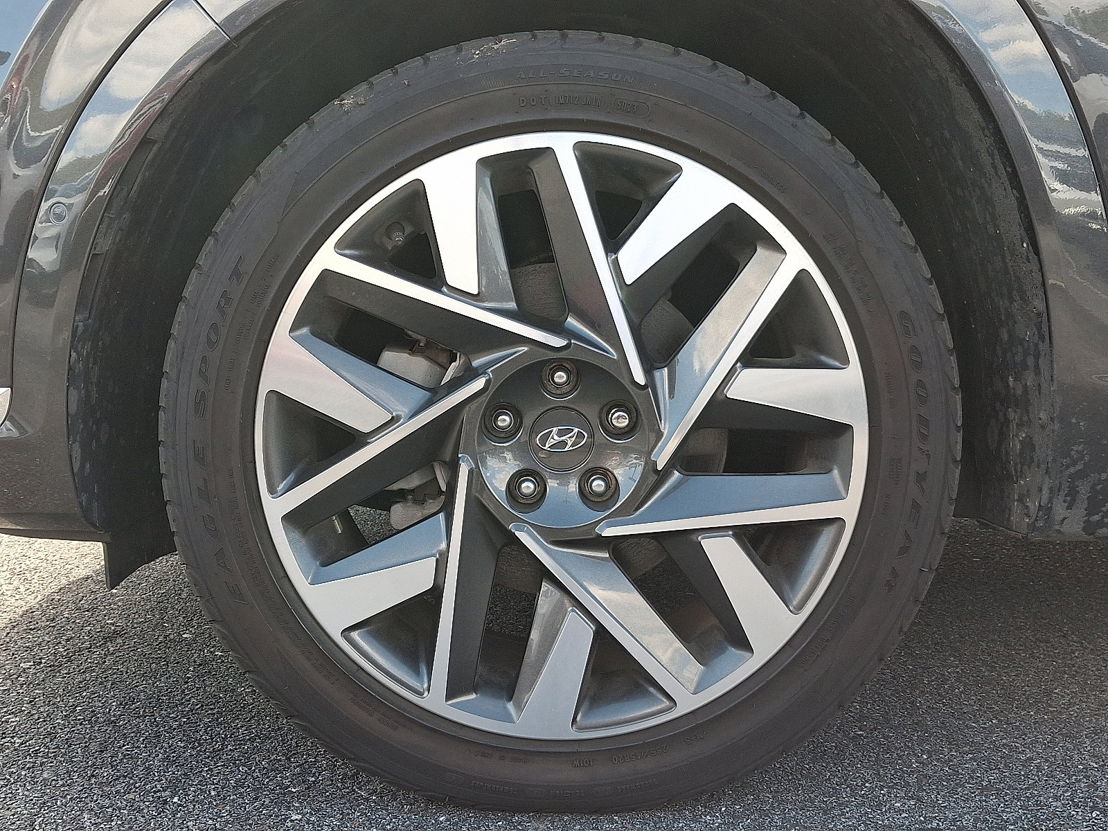 Used 2023 Hyundai Santa Fe Calligraphy image 9