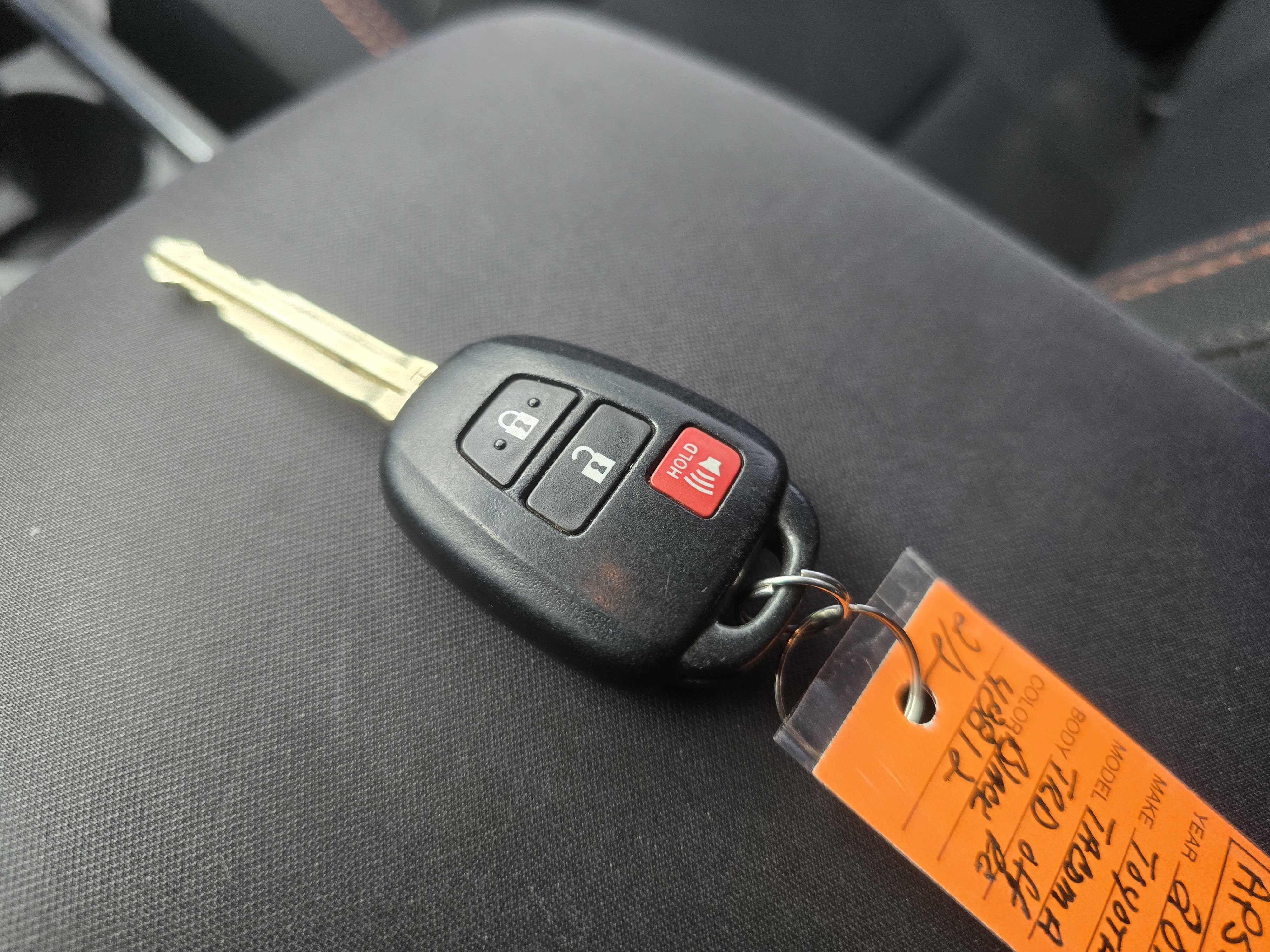 Used 2018 Toyota Tacoma TRD Off-Road image 37