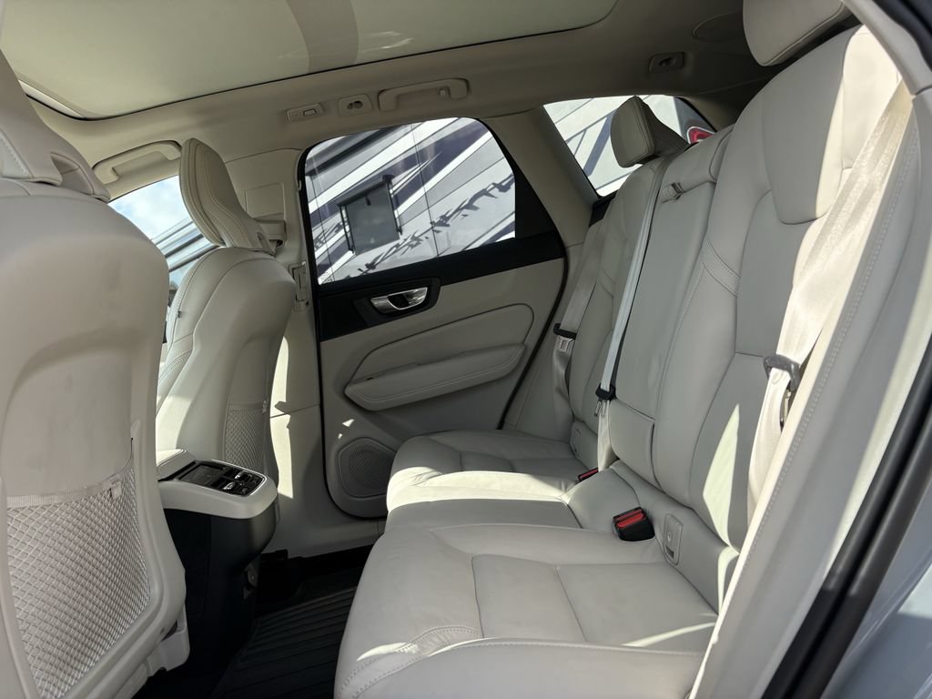 Used 2026 Volvo XC60 B5 Ultra AWD/4WD image 26