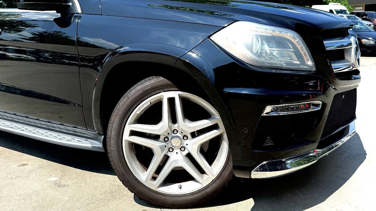 Used 2014 Mercedes-Benz GL 550 4MATIC image 3