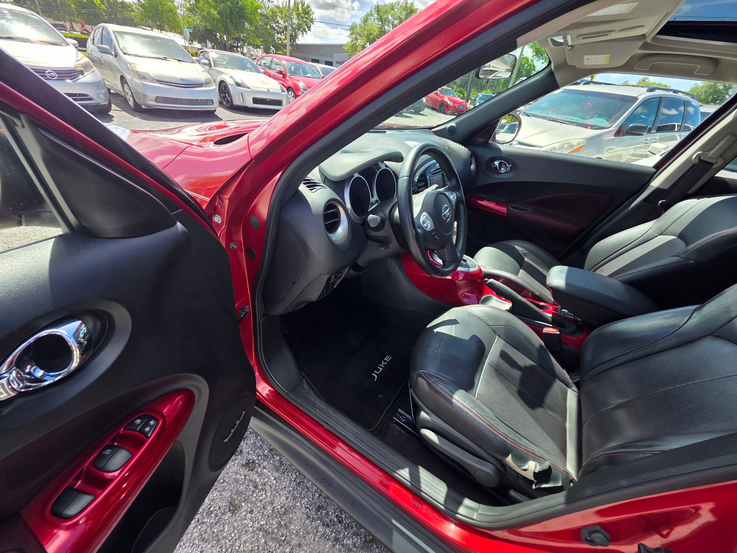 Used 2013 Nissan Juke SL image 12