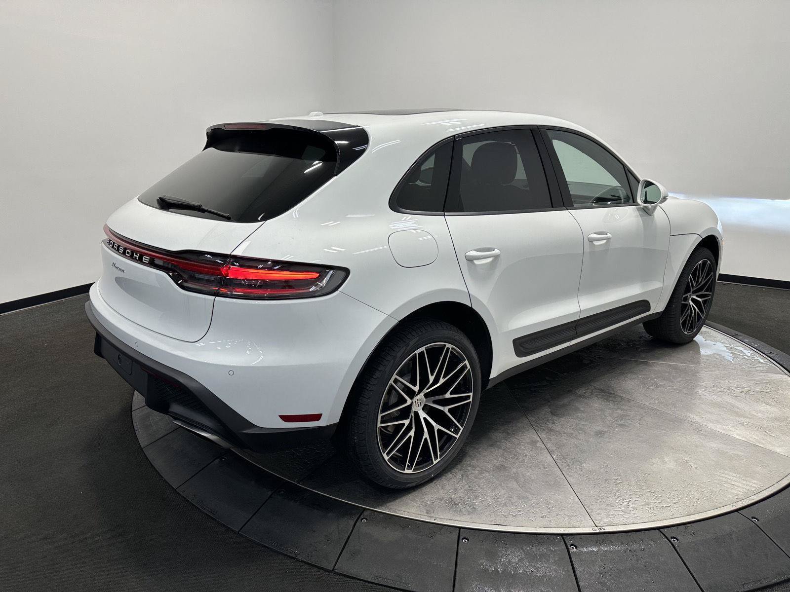 New 2026 Porsche Macan AWD/4WD image 7