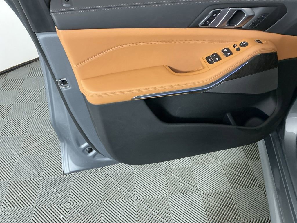 Certified 2026 BMW X5 xDrive40i w/ M Sport Package image 20