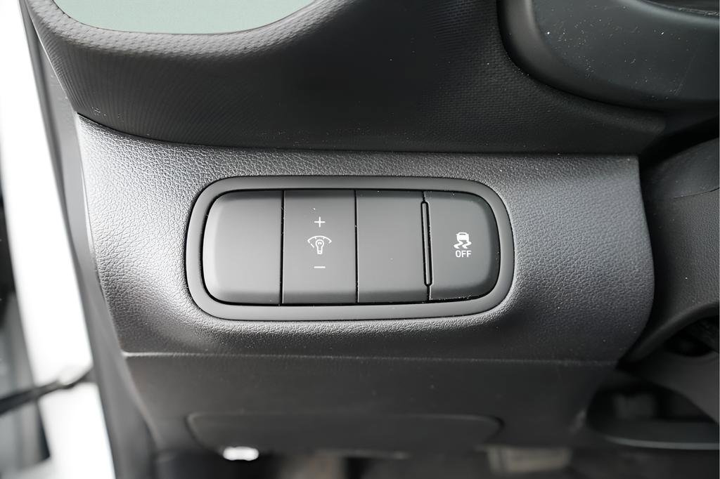 Certified 2023 Hyundai Venue Limited FWD image 22