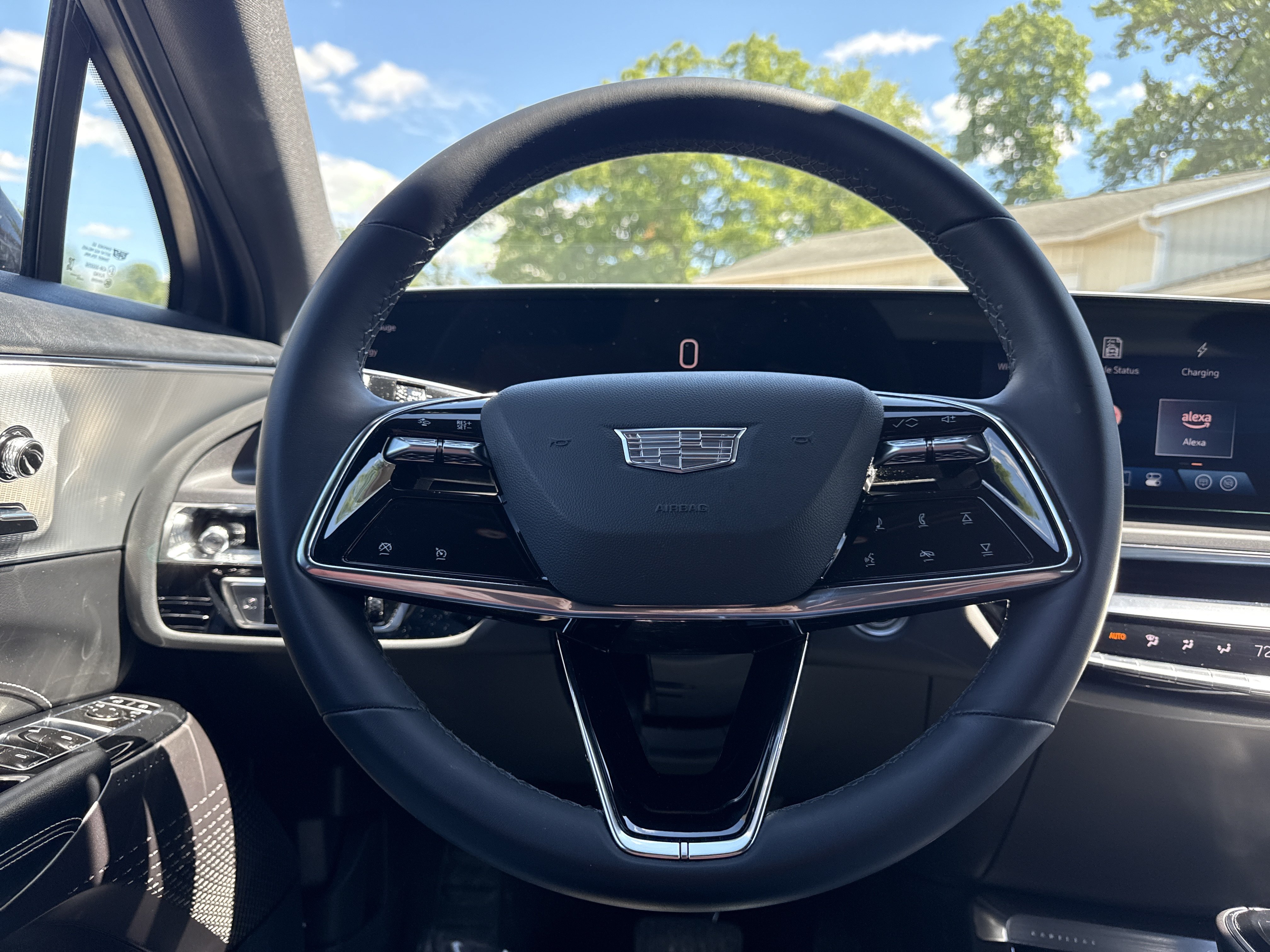 Used 2024 Cadillac Lyriq Tech AWD/4WD image 28