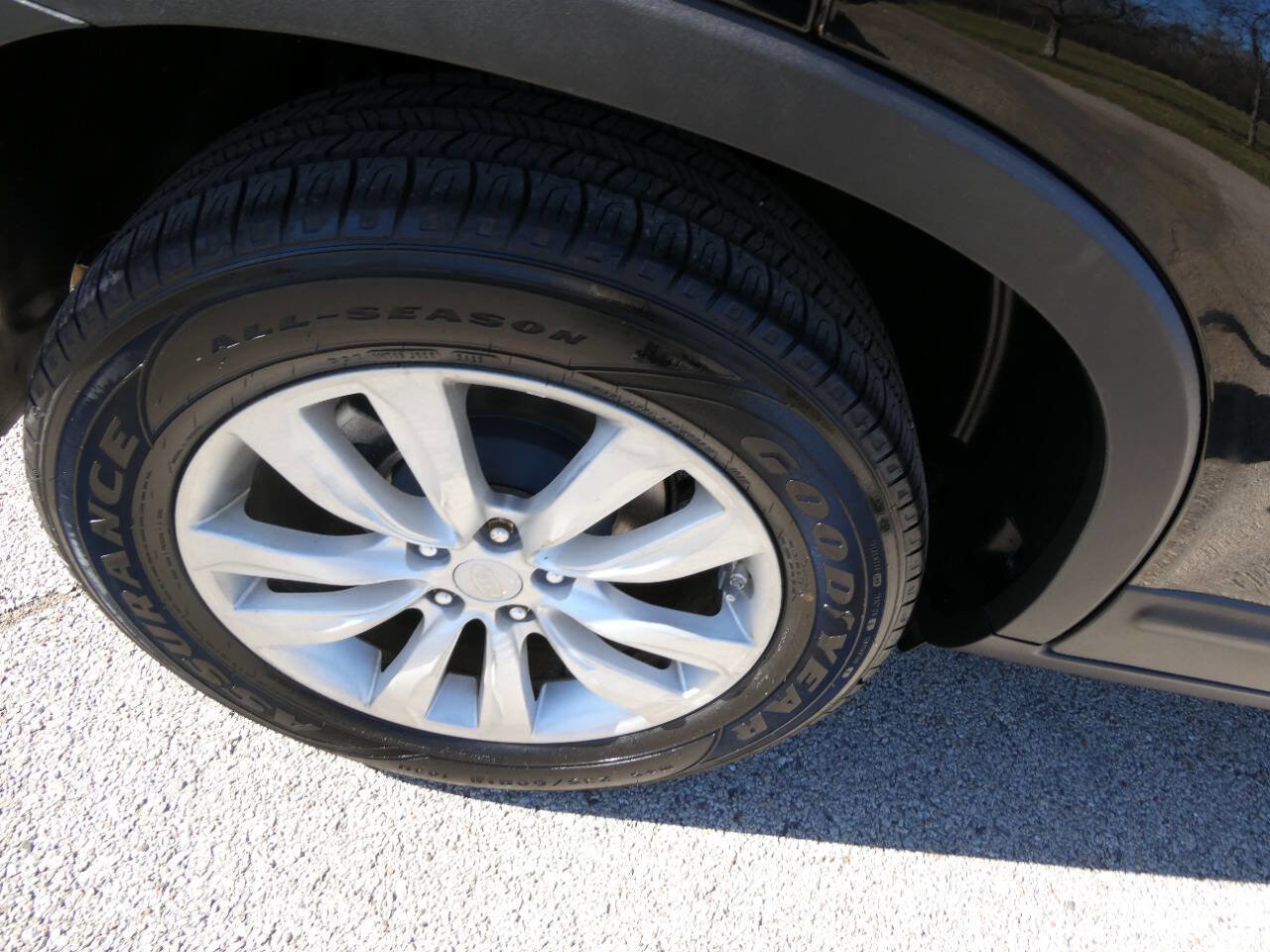 Used 2011 Kia Sorento EX w/ Premium Pkg image 29