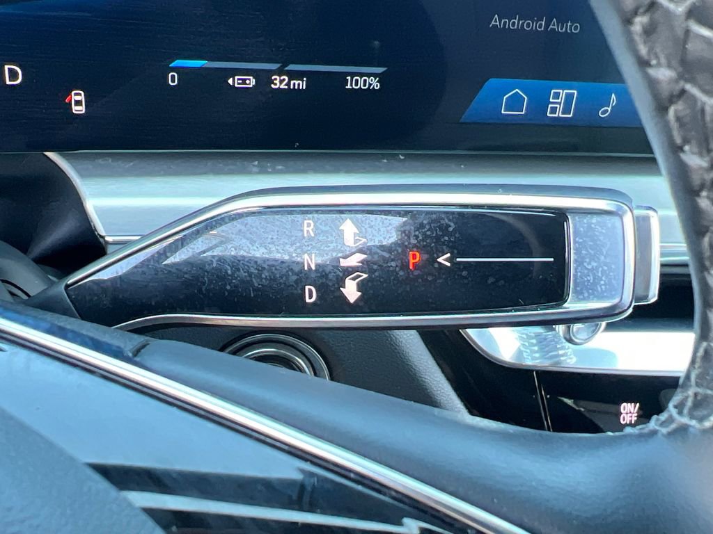 Used 2024 Cadillac Lyriq Luxury image 29