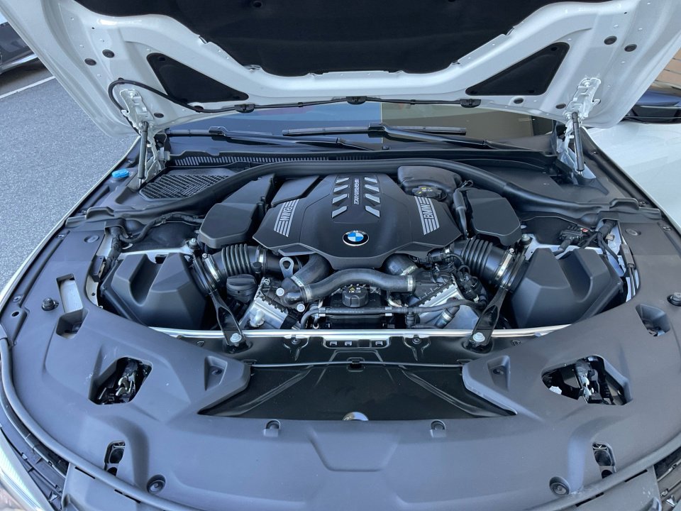 New 2026 BMW M850i xDrive w/ Driving Assistance Package image 16