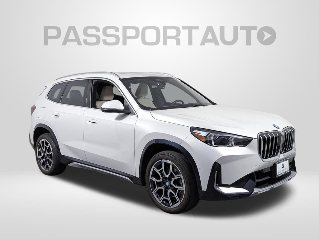 Used 2025 BMW X1 xDrive28i w/ Technology Package AWD/4WD image 11