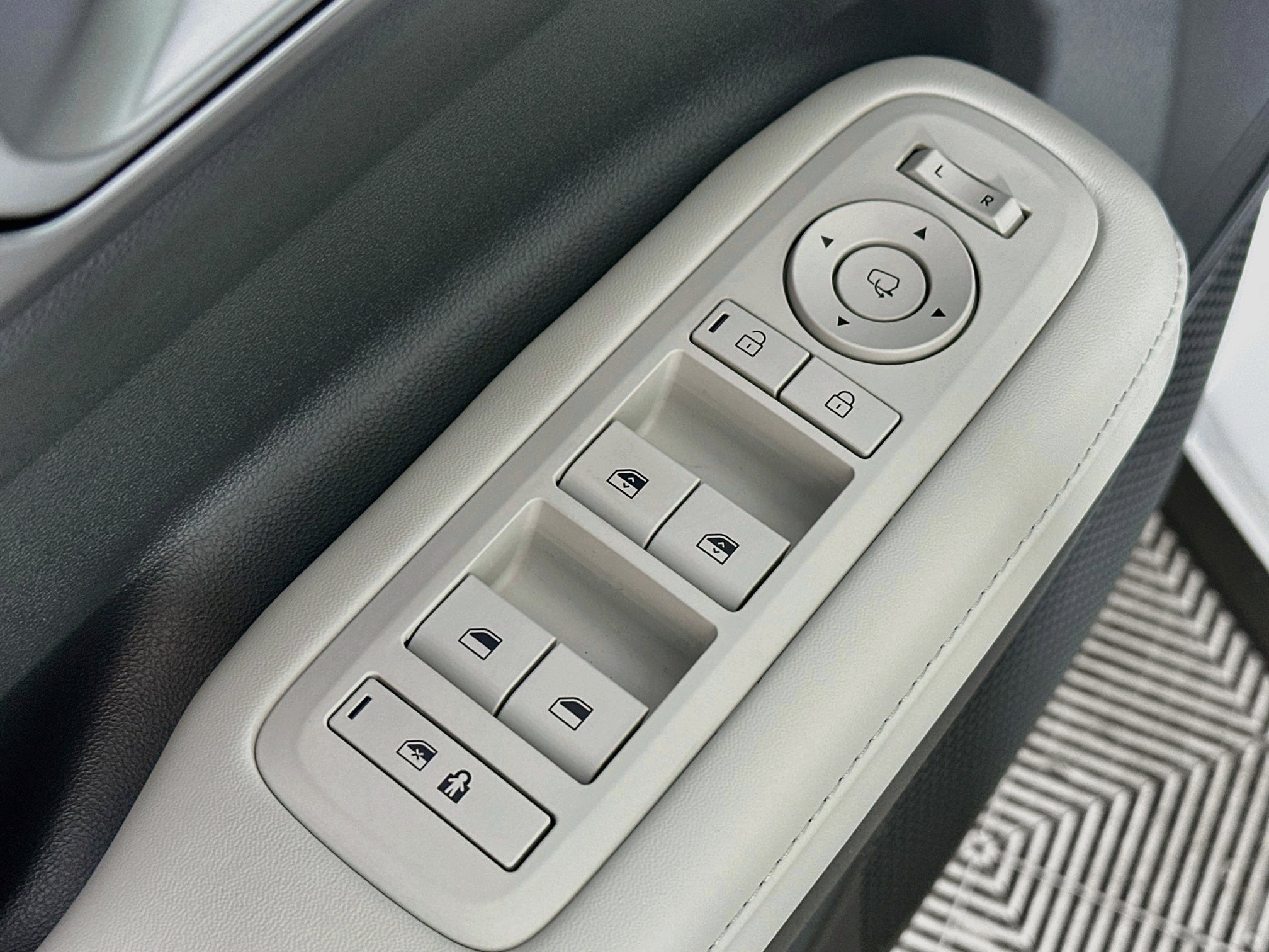 New 2027 Hyundai Santa Fe Limited AWD/4WD image 18
