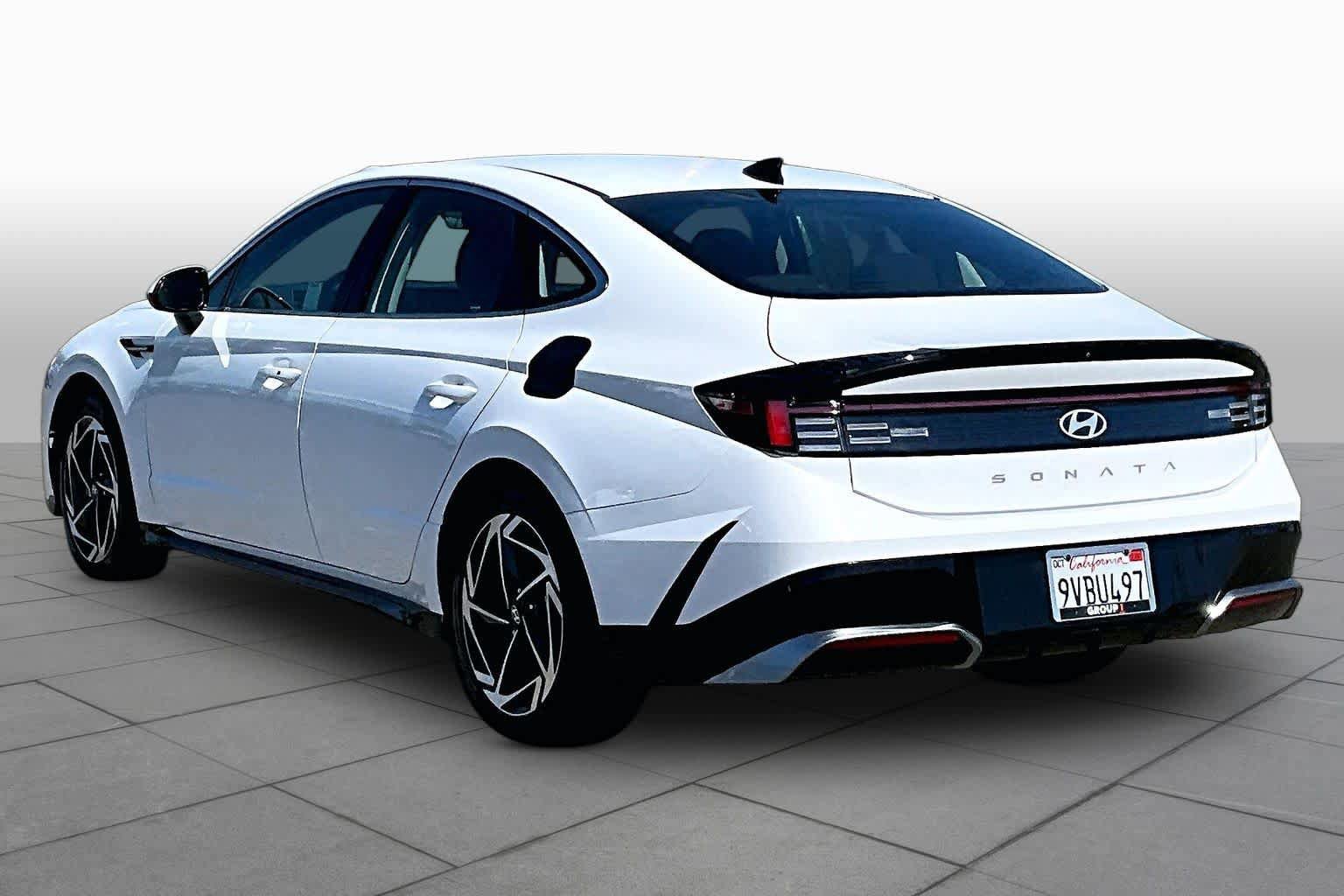 Used 2026 Hyundai Sonata SEL FWD image 11