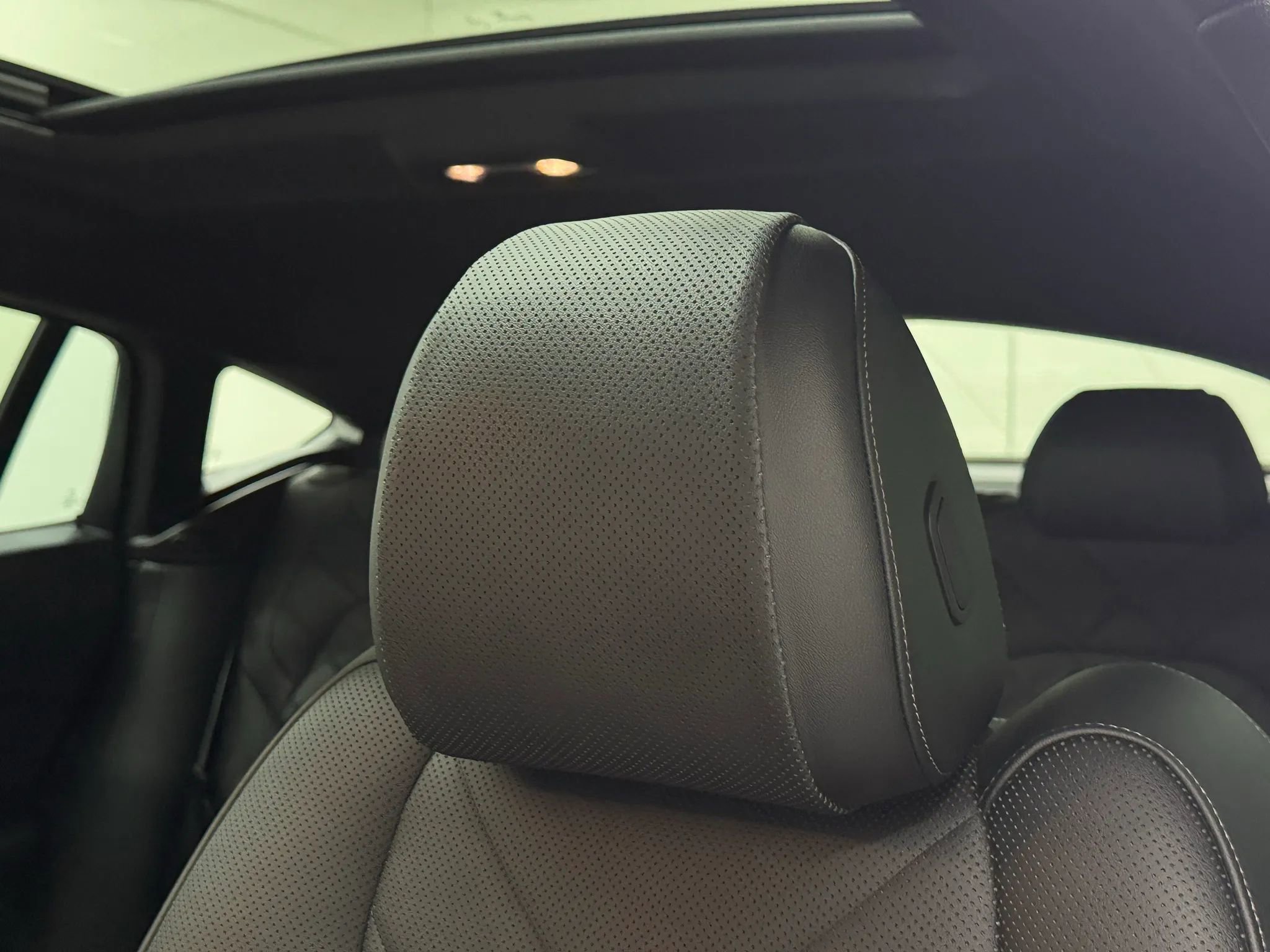 Used 2023 BMW X6 xDrive40i w/ M Sport Package image 34