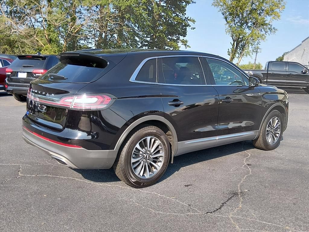 Used 2023 Lincoln Nautilus Reserve w/ Cargo Utility Package FWD image 4